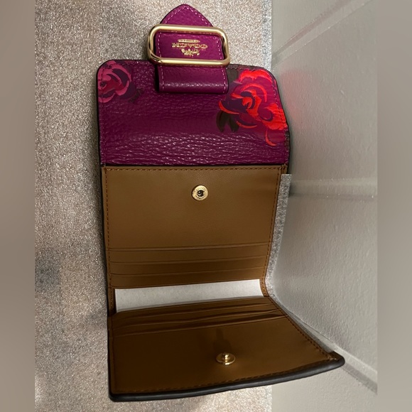 NWT Coach floral wallet - Picture 6 of 9